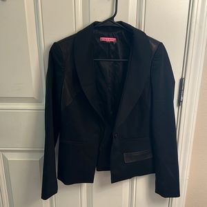 Blazer Alice + Olivia